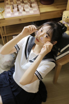 漂亮的女邻居3下载